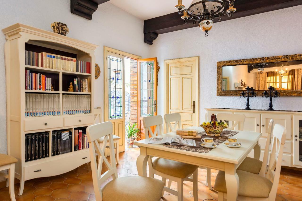 Hsh Suites Barrio Santa Cruz Séville Extérieur photo